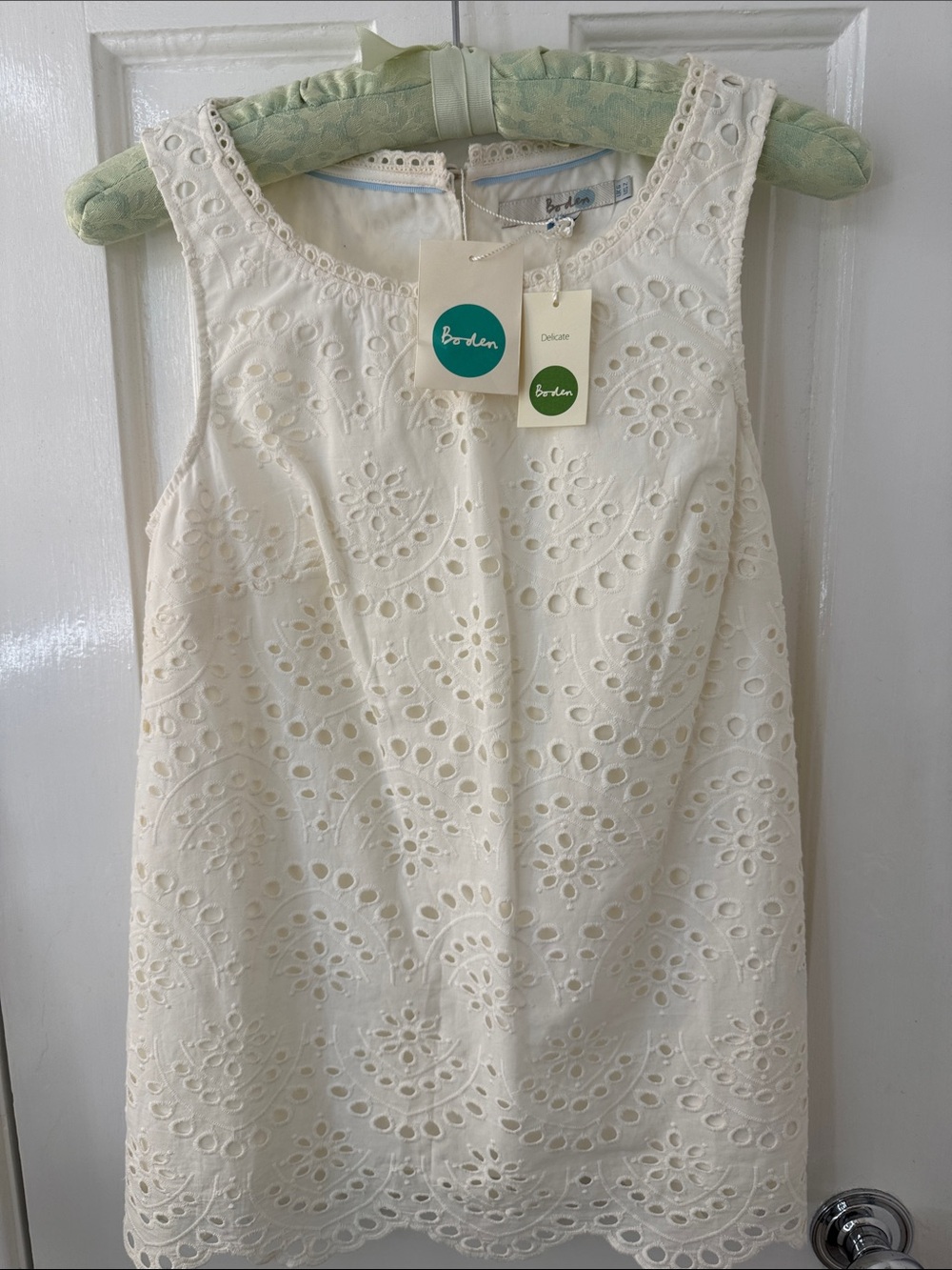 Boden Women’s White Eyelet Sleeveless blouse
